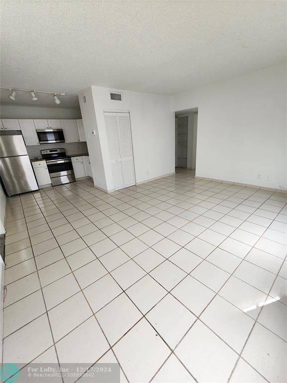 Deerfield Beach, FL 33064,651 NW 42nd Ct  #120