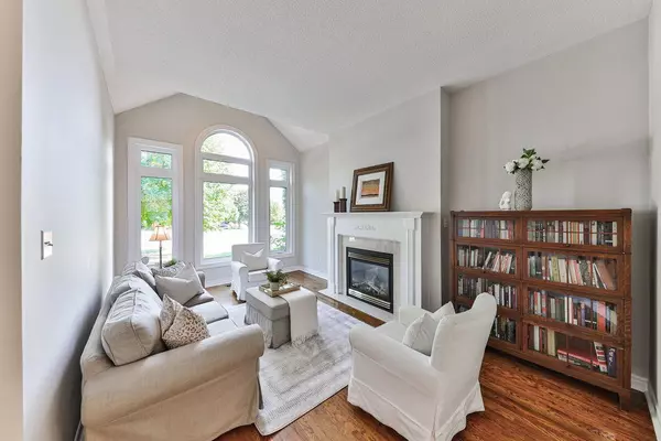 Oakville, ON L6H 6K6,1688 Glenvista DR W