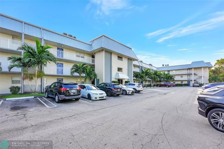 2960 Riverside Drive  #216, Coral Springs, FL 33065