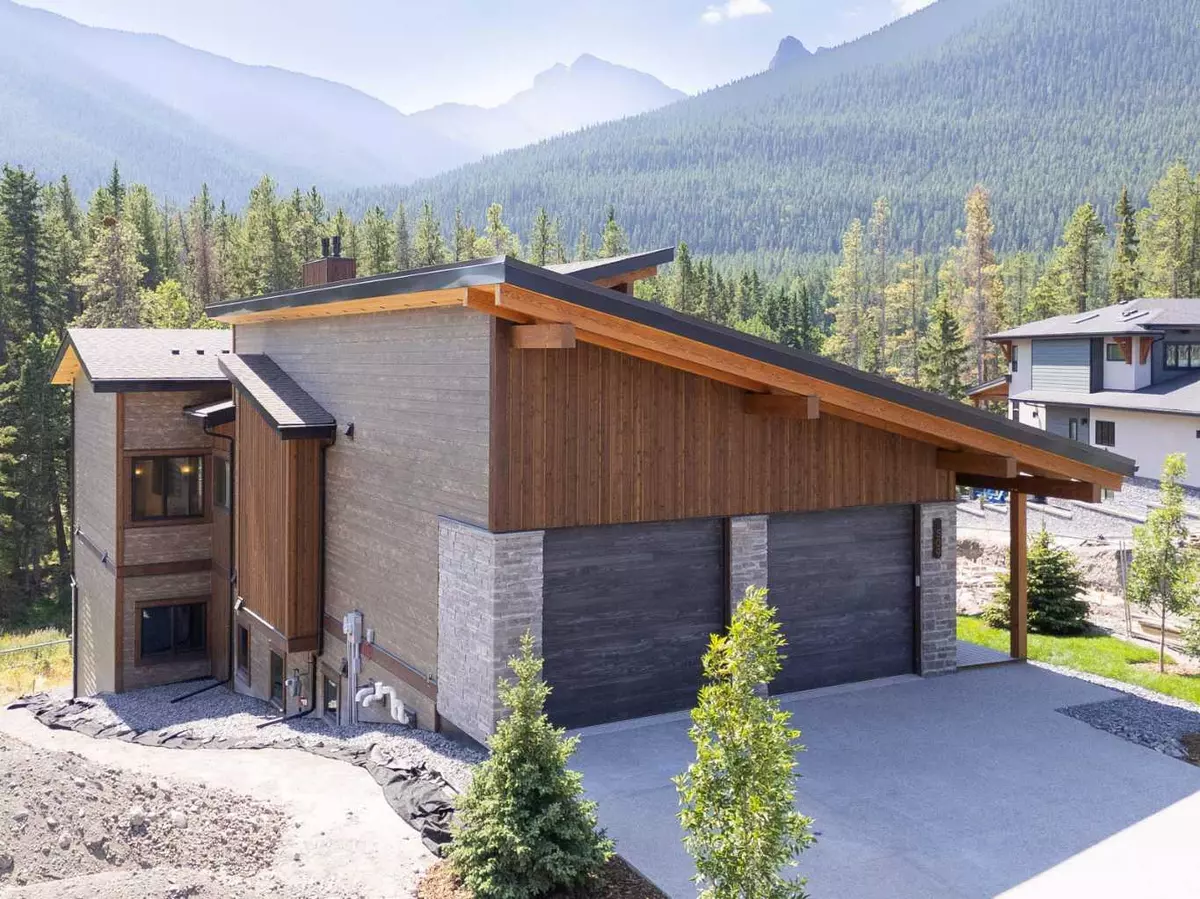 Canmore, AB T1W 0L6,509 Stewart Creek Close