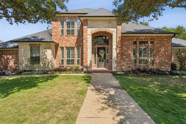 4225 Hollow Creek Court,  Fort Worth,  TX 76008