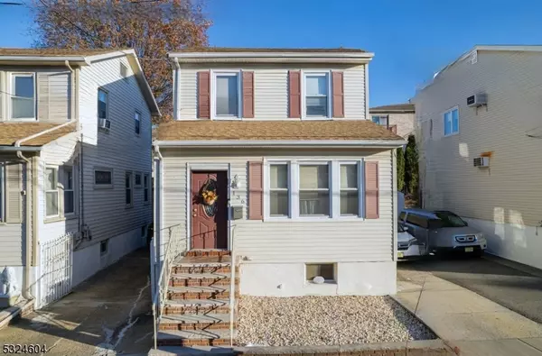 136 Cedar St, Cliffside Park Boro, NJ 07010