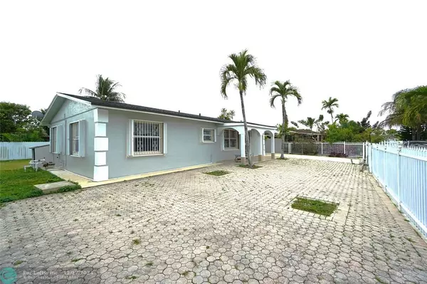 15520 SW 302nd St, Homestead, FL 33033