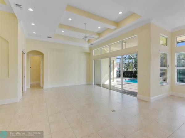 Vero Beach, FL 32968,400 SW Sapphire Way