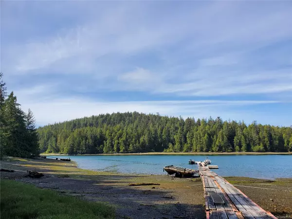 Ucluelet, BC V0R 3A0,SL 3 Kvarno Island