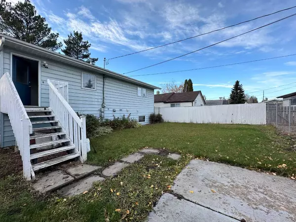 Ponoka, AB T4J 1B6,3913 45A ST