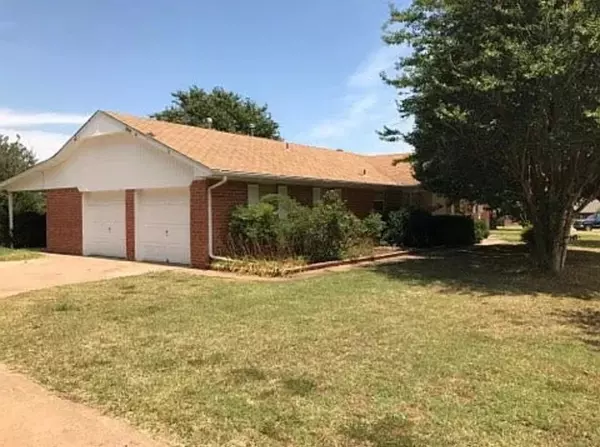 1725 Ridgeview Lane, Newcastle, OK 73065