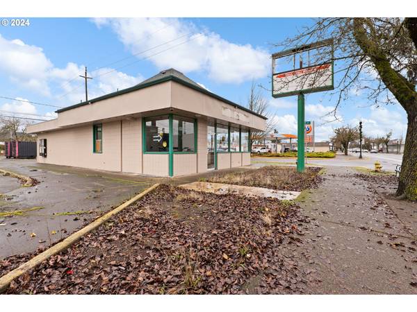 774 MAIN ST, Springfield, OR 97477