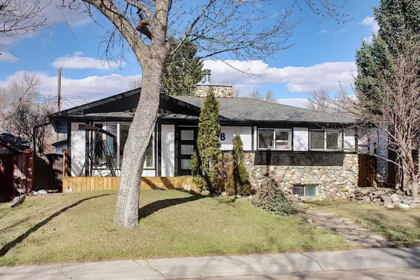 8 Fawn CRES SE, Calgary, AB T2H 0V6