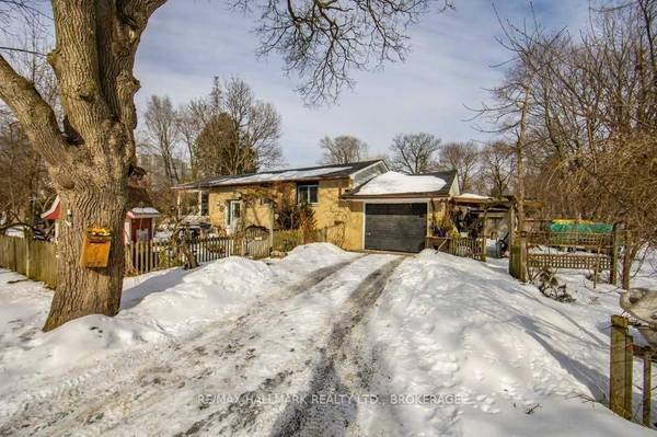 527 Rodd AVE, Pickering, ON L1W 2B1