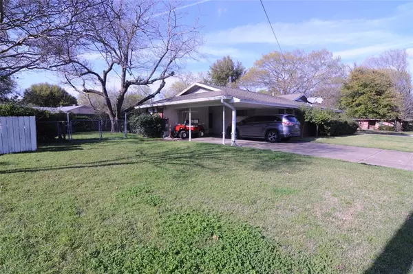 Ennis, TX 75119,1201 Sunset Drive