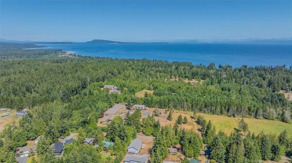 Qualicum Beach, BC V9K 2A5,454 Warder Cres