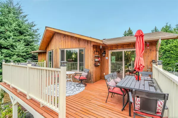 Qualicum Beach, BC V9K 2A5,454 Warder Cres