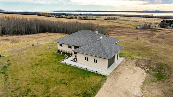 Rural Ponoka County, AB T4J 1R3,420069 Range Road 284 #25