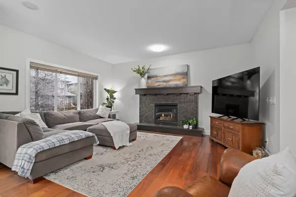 Calgary, AB T3M 0T4,97 Mahogany SQ Southeast