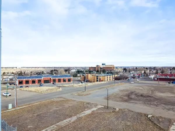 Medicine Hat, AB T1A 4M8,1002 8 ST Southwest