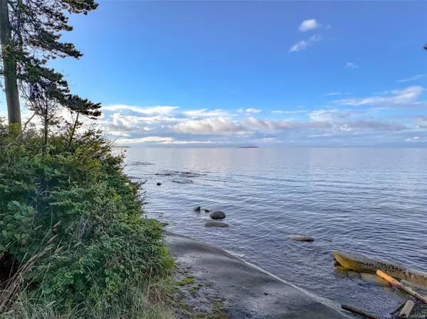 Gabriola Island, BC V0R 1X1,63 Malaspina Dr