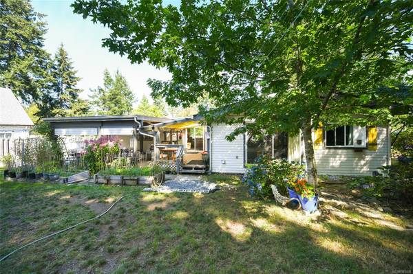 Courtenay, BC V9J 1X3,5655 Bates Rd