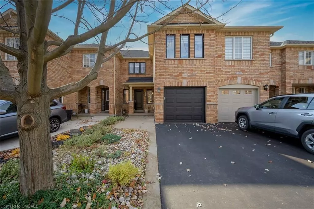 Oakville, ON L6M 4P3,2493 Newcastle CRES