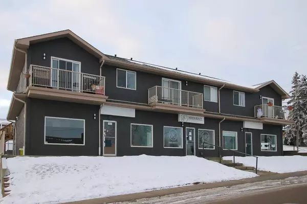 Sylvan Lake, AB T4S 1J9,4920 45 AVE #3