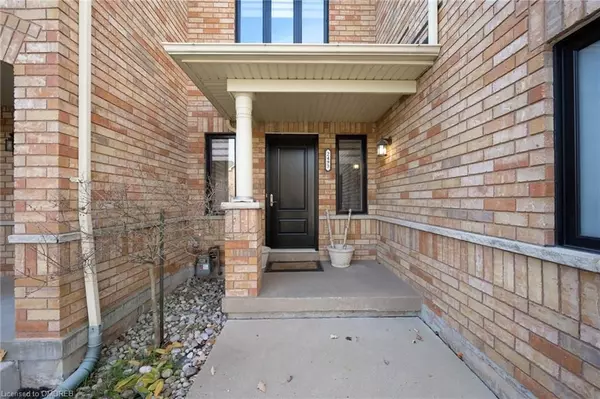 Oakville, ON L6M 4P3,2493 Newcastle CRES