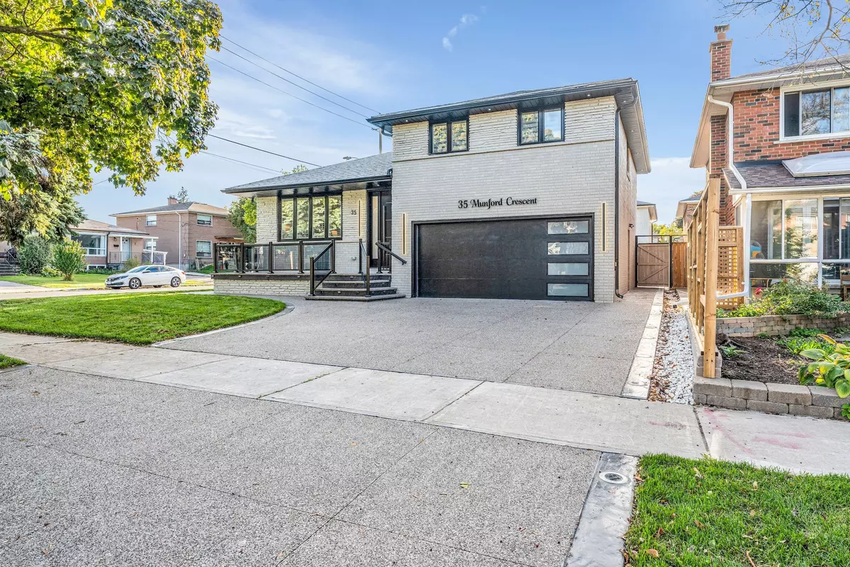 Toronto E03, ON M4B 1B9,35 Munford CRES