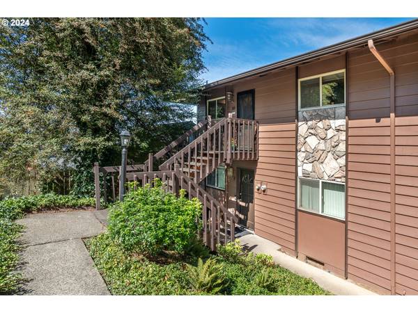 Portland, OR 97221,5005 SW MITCHELL ST #10