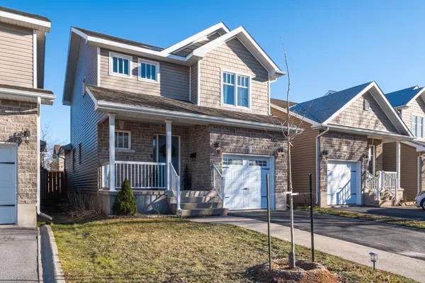 Frontenac, ON K7K 0B6,637 Walters ST