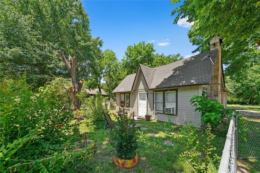 306 W Scott Street, Athens, TX 75751