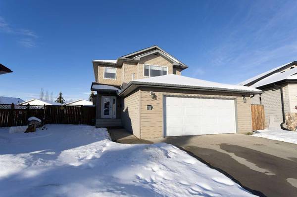 37 Ogilvie Close, Red Deer, AB T4P 3X7