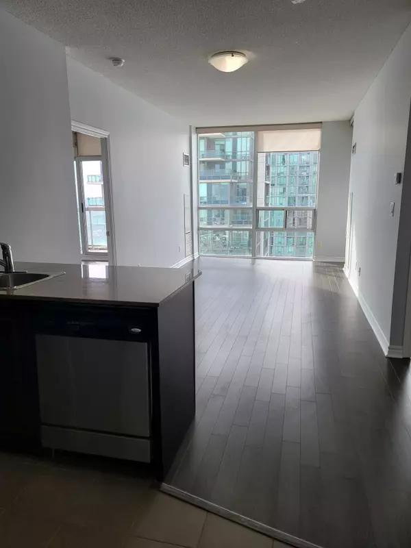 Mississauga, ON L5B 0B9,3504 Hurontario ST #3505