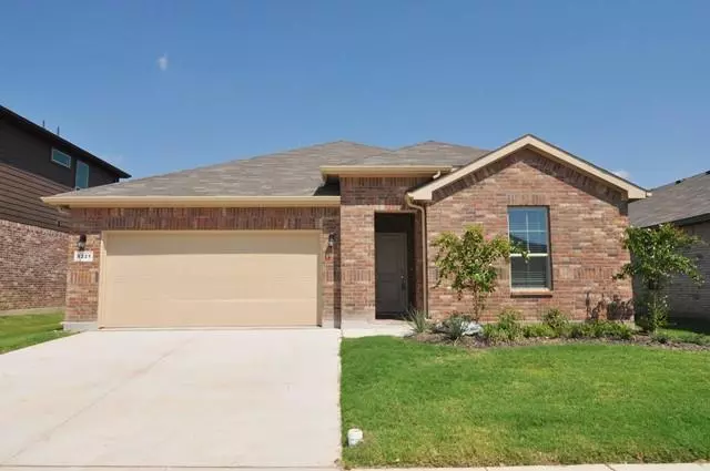 1221 Lisburn Drive, Fort Worth, TX 76247