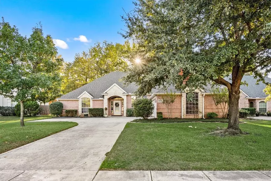 3204 Magnolia Court, Grapevine, TX 76051