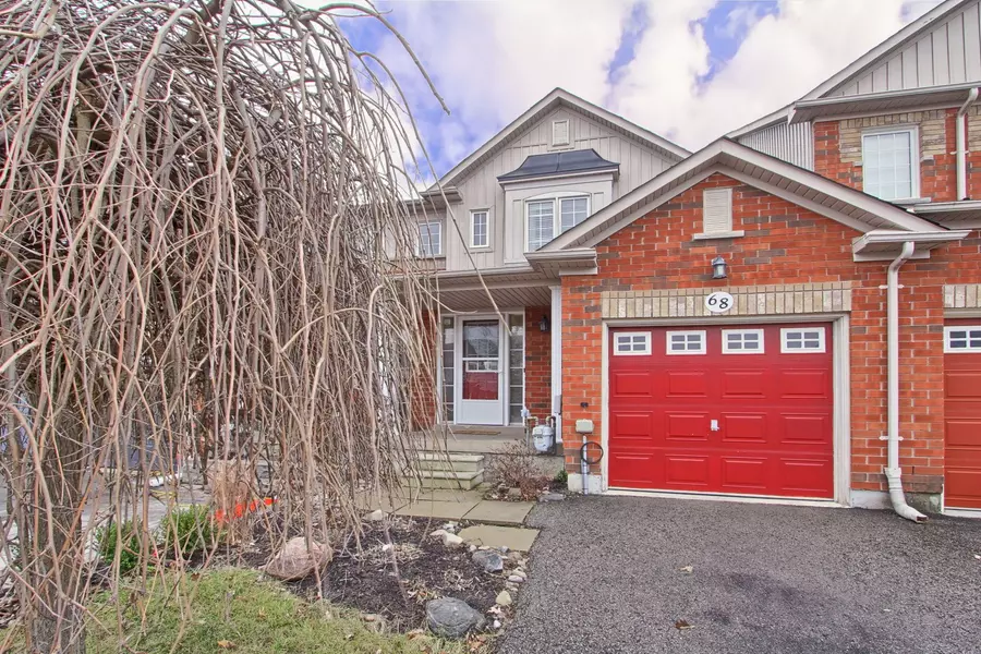 68 Lilly Mckeowan CRES, East Gwillimbury, ON L0G 1M0