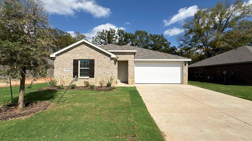 Chandler, TX 75758,1008 River Oaks Lane