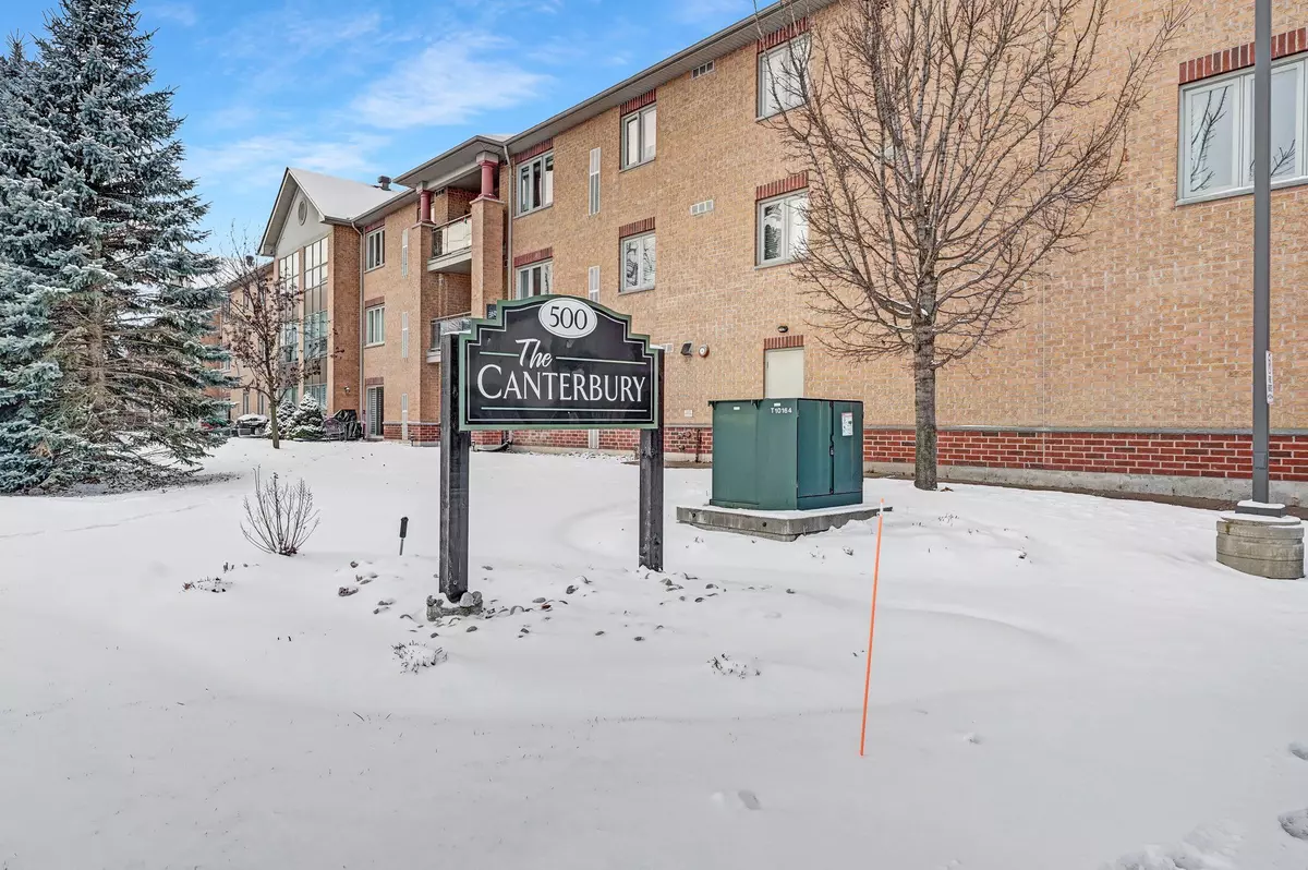 Barrie, ON L4N 6C3,500 Mapleview DR W #109