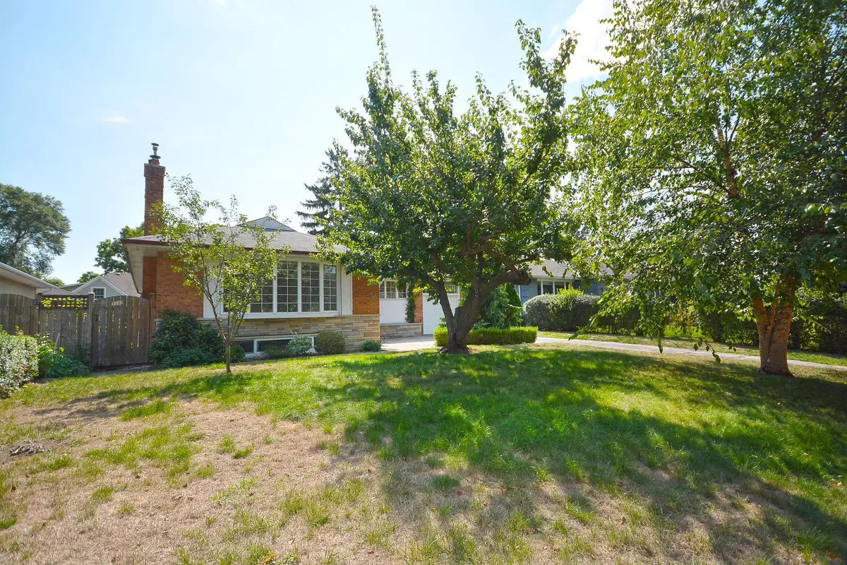 Oakville, ON L6L 2P2,1144 Sarta RD #Lower