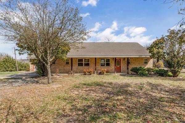 2267 County Road 3025, Bonham, TX 75418