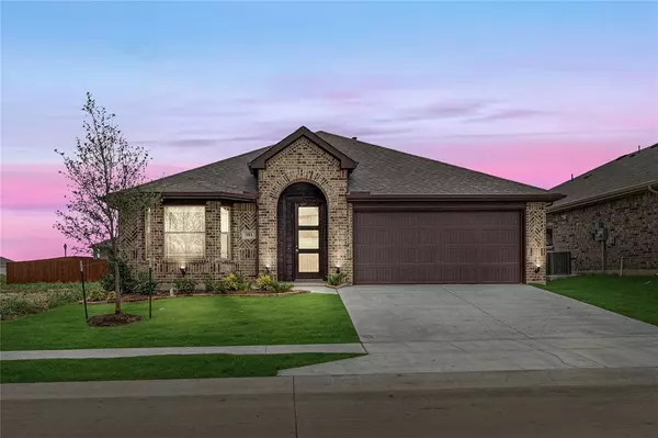 981 Kingbird Lane, Alvarado, TX 76009