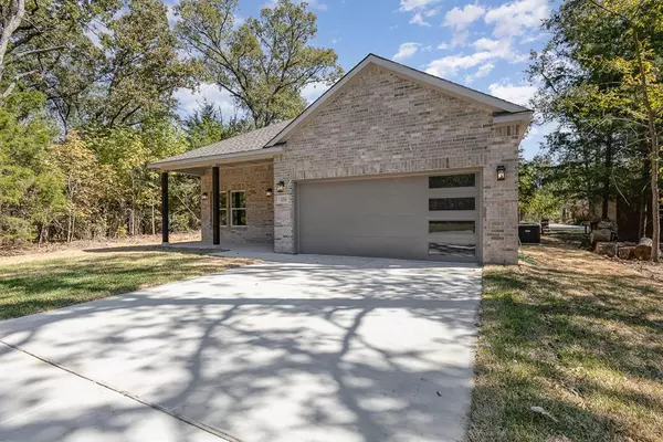 Trinidad, TX 75163,116 Oakwood Drive