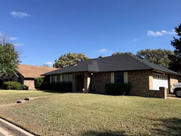 Fort Worth, TX 76133,6925 Windcrest Lane