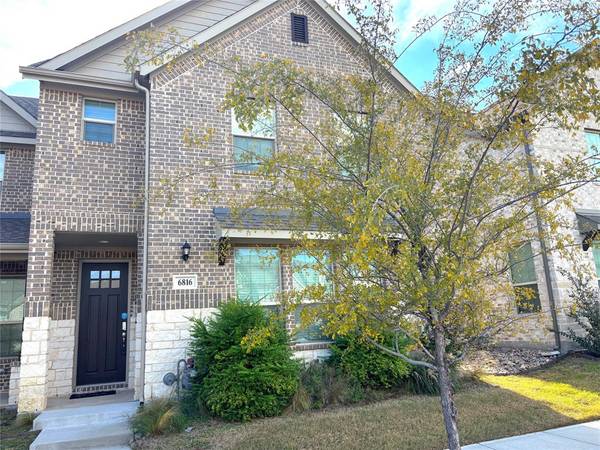 6816 Henry Drive, North Richland Hills, TX 76180