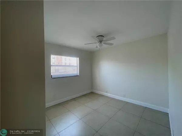 Wilton Manors, FL 33334,601 NE 29  #16