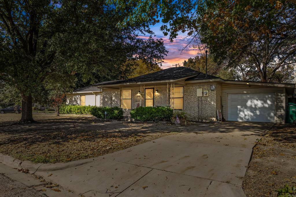 Lacy Lakeview, TX 76705,200 Brenda Street