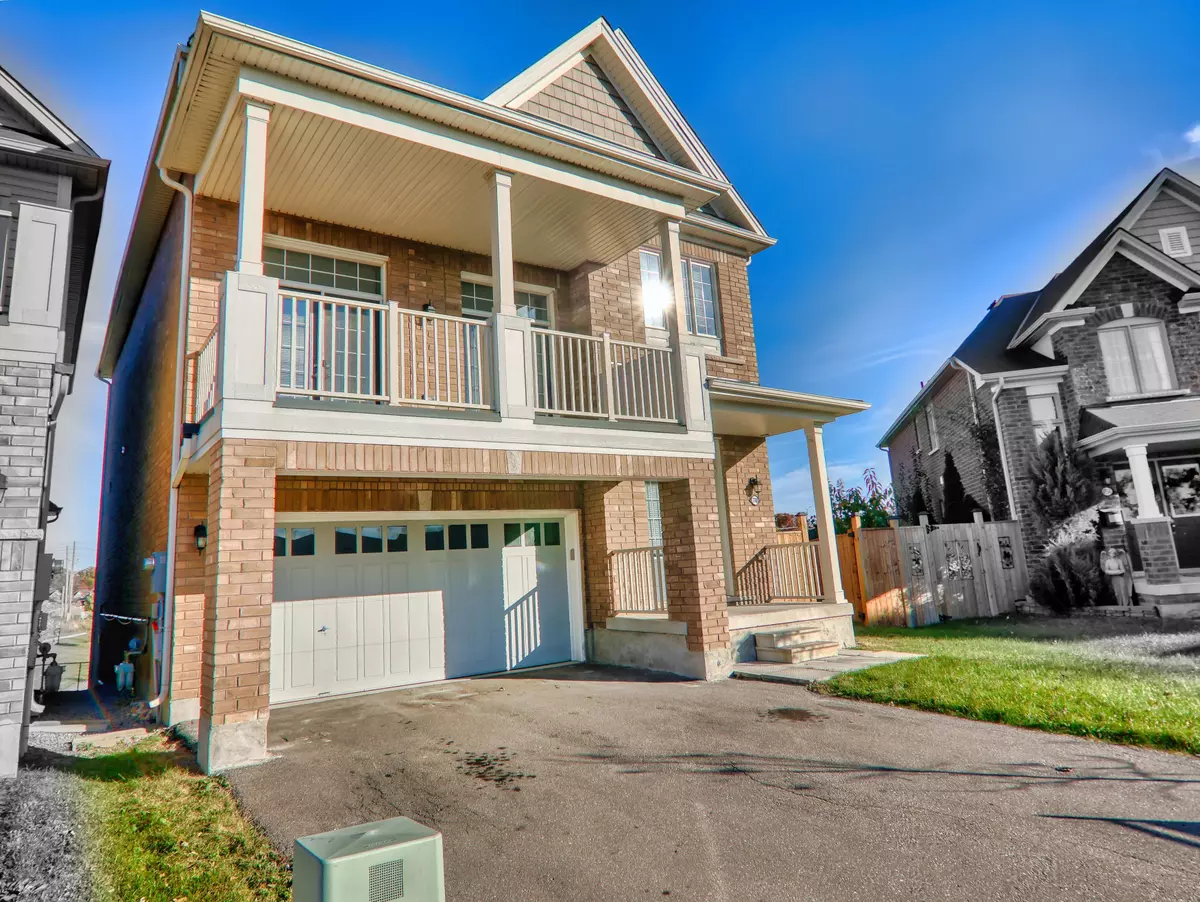 Niagara Falls, ON L2H 0N7,7748 Black Maple DR