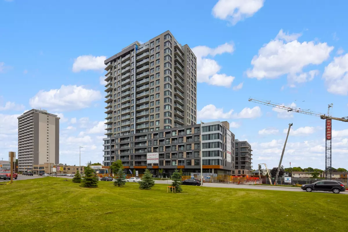 Carlington - Central Park, ON K1Z 0C9,1354 CARLING AVE #104