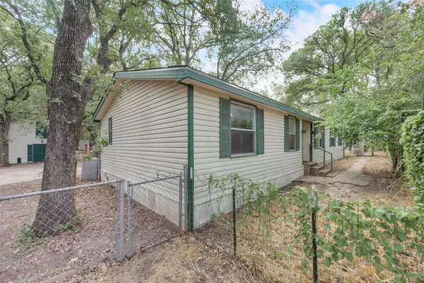 Azle, TX 76020,6056 Westwood Drive