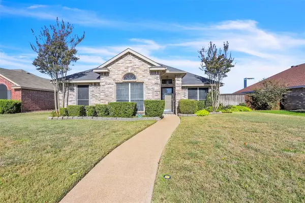 1317 Meadow Creek Drive, Lancaster, TX 75146