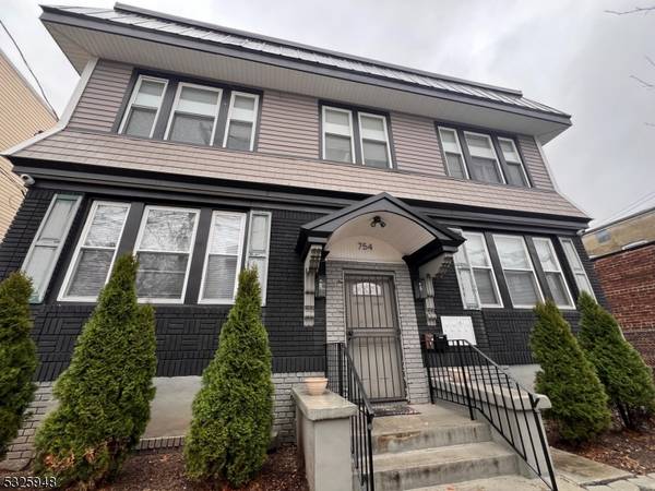 754 S 11th St, Newark City, NJ 07103