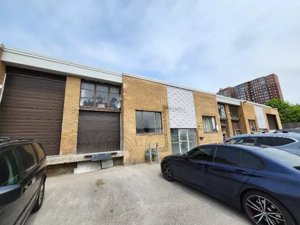 120 Barbados BLVD #16, Toronto E08, ON M1J 1L2